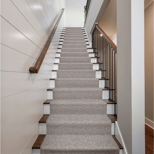 Stairway carpet runner | Carpeteria